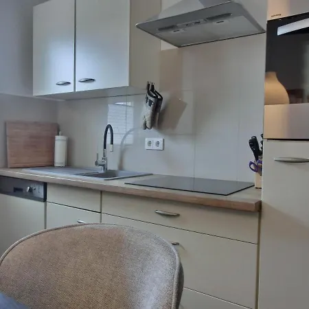 Apartment O9